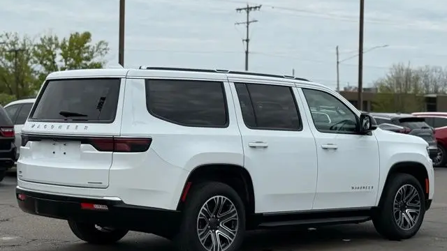 2023 Jeep Wagoneer Carbide