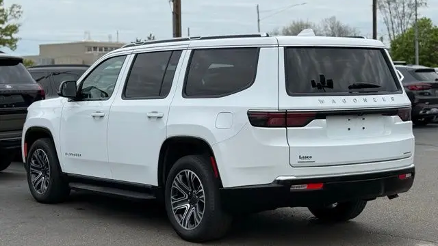 2023 Jeep Wagoneer Carbide