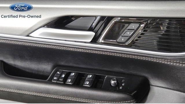 2023 Jeep Wagoneer Carbide