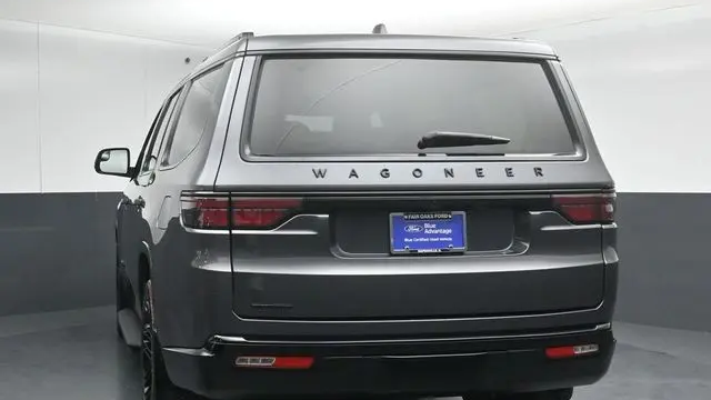 2023 Jeep Wagoneer Carbide
