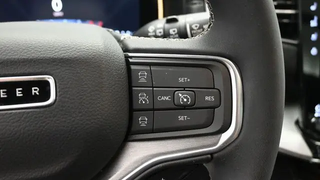 2023 Jeep Wagoneer Carbide