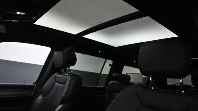 2023 Jeep Wagoneer Carbide