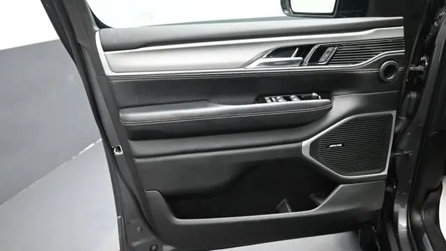 2023 Jeep Wagoneer Carbide