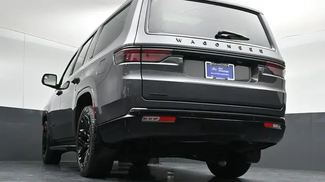 2023 Jeep Wagoneer Carbide