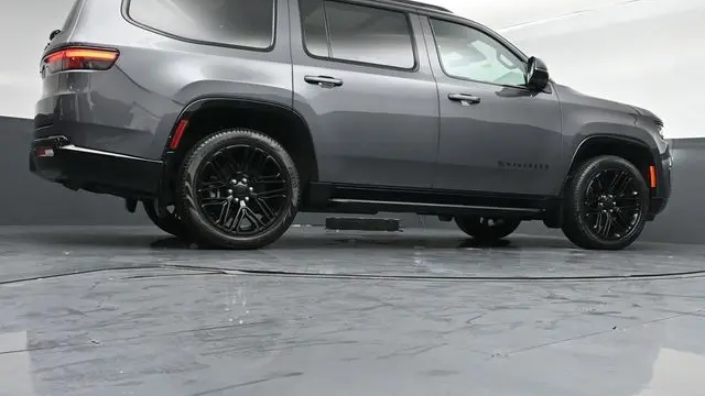 2023 Jeep Wagoneer Carbide