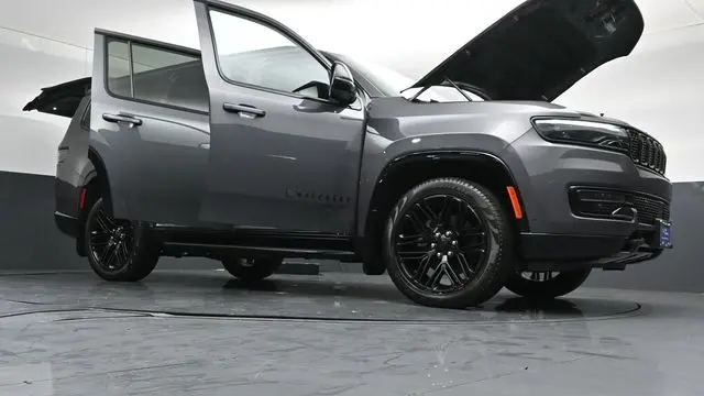 2023 Jeep Wagoneer Carbide