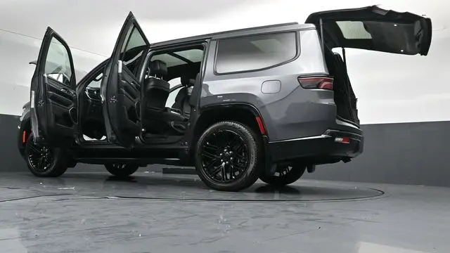 2023 Jeep Wagoneer Carbide