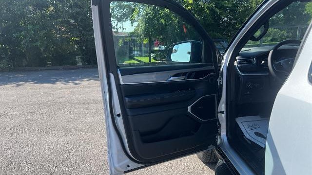 2025 Jeep Wagoneer Series II