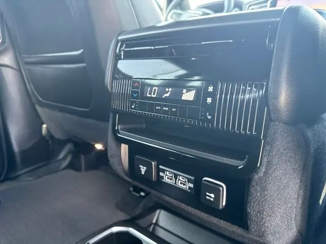 2025 Jeep Wagoneer - $46,000