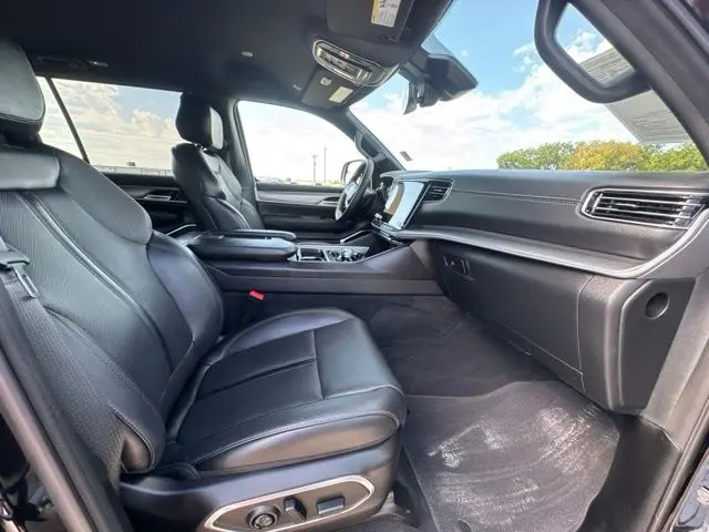 2025 Jeep Wagoneer - $46,000