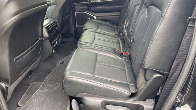 2023 Jeep Wagoneer Carbide