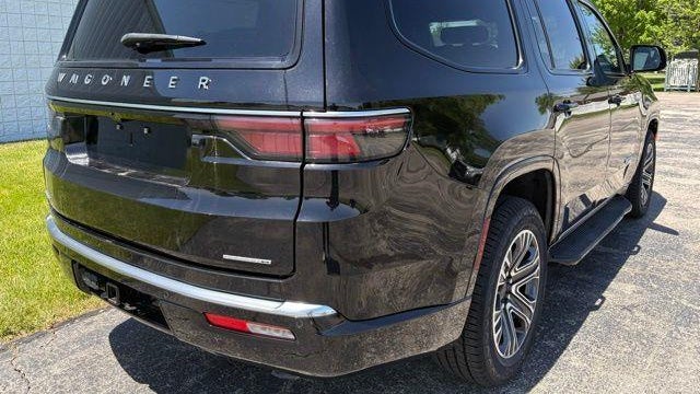 2023 Jeep Wagoneer Carbide