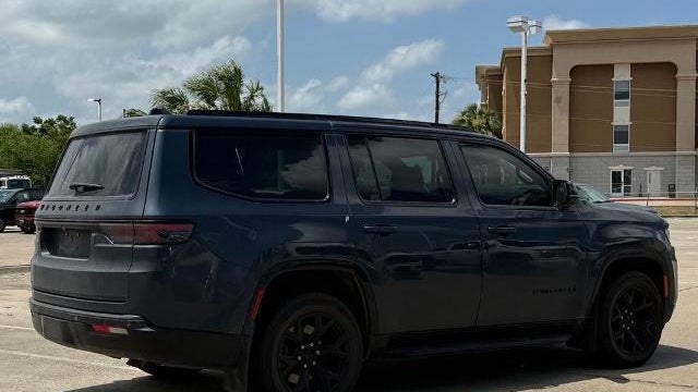 2023 Jeep Wagoneer Carbide