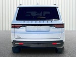 2023 Wagoneer Thumbnail 4