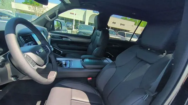 2026 Jeep Grand Wagoneer Limited Altitude