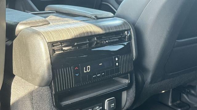 2023 Jeep Wagoneer Carbide