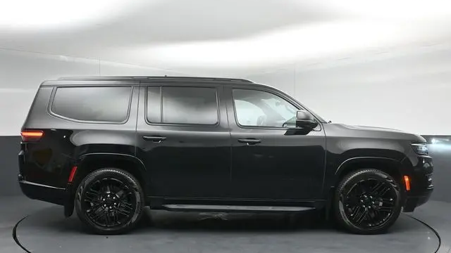 2023 Jeep Wagoneer Carbide