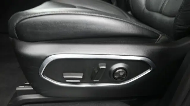 2023 Jeep Wagoneer Carbide