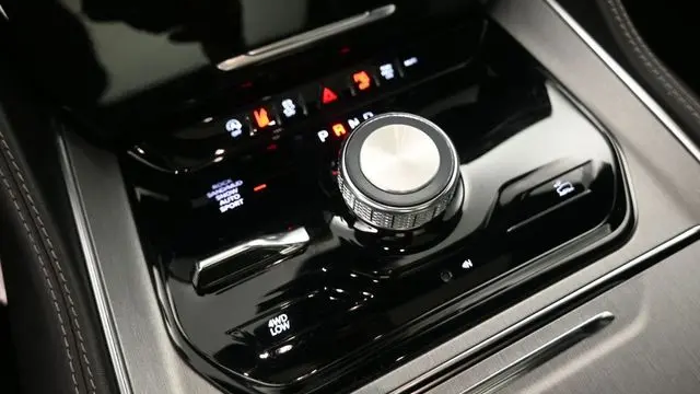 2023 Jeep Wagoneer Carbide