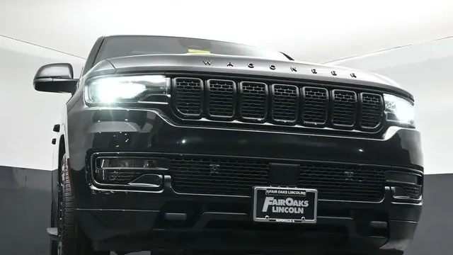 2023 Jeep Wagoneer Carbide