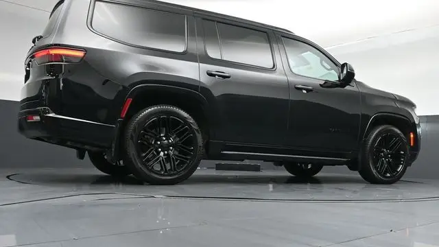 2023 Jeep Wagoneer Carbide