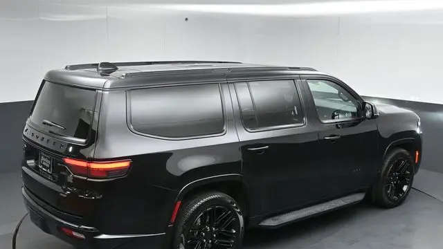 2023 Jeep Wagoneer Carbide