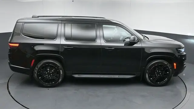 2023 Jeep Wagoneer Carbide