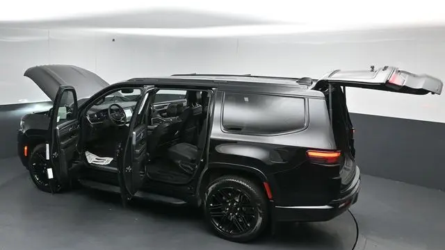 2023 Jeep Wagoneer Carbide