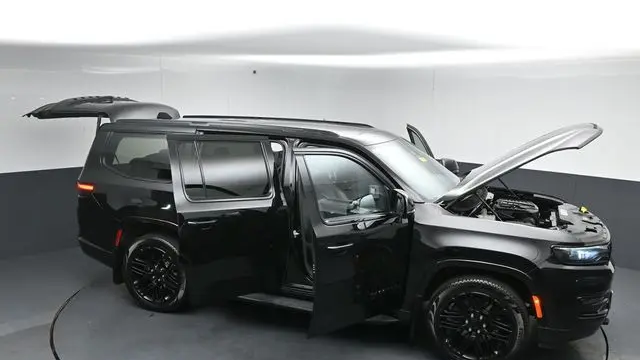 2023 Jeep Wagoneer Carbide
