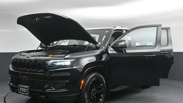 2023 Jeep Wagoneer Carbide