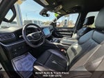2024 Wagoneer Thumbnail 4