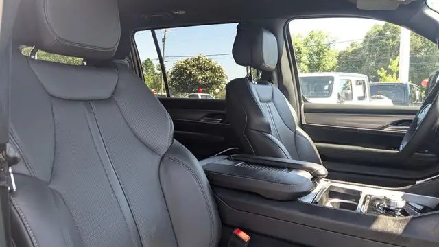 2025 Jeep Wagoneer Series II