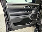 2023 Wagoneer Thumbnail 11