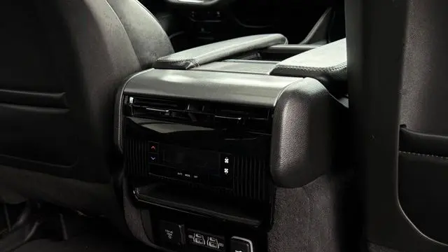 2024 Jeep Wagoneer Carbide
