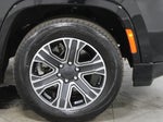 2024 Wagoneer Thumbnail 10