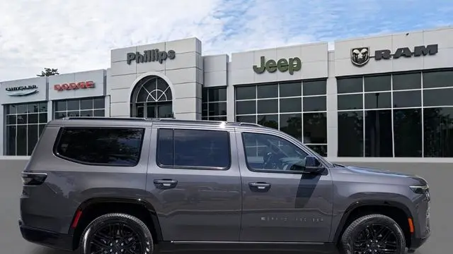 2026 Jeep Grand Wagoneer Limited Reserve