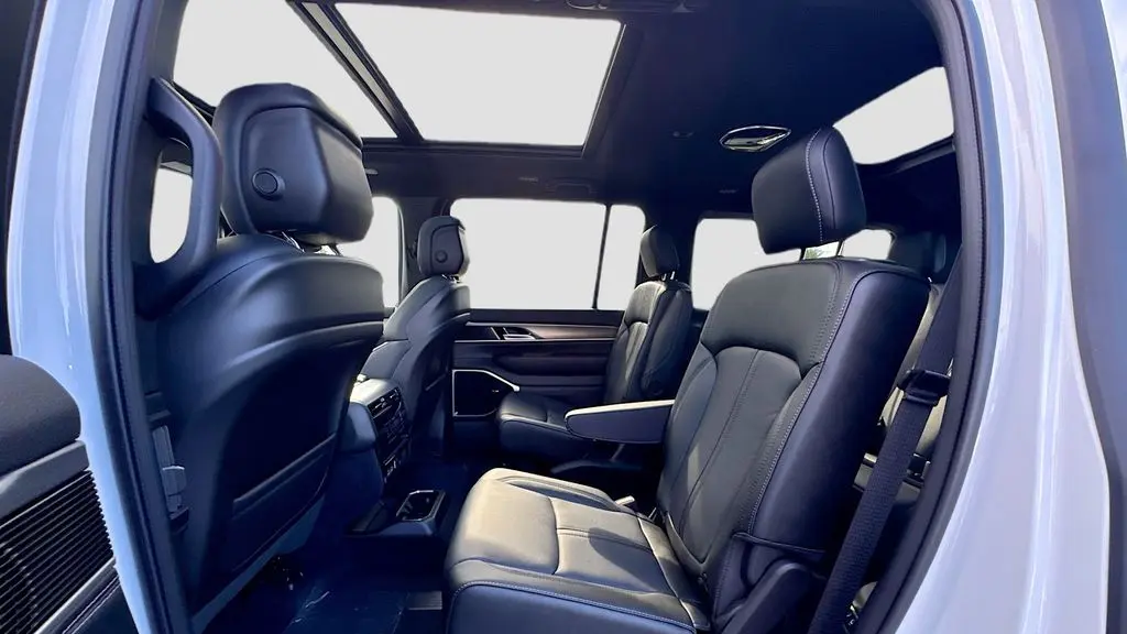 2026 Jeep Grand Wagoneer Limited Altitude