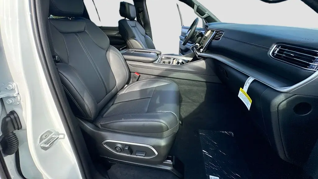 2026 Jeep Grand Wagoneer Limited Altitude