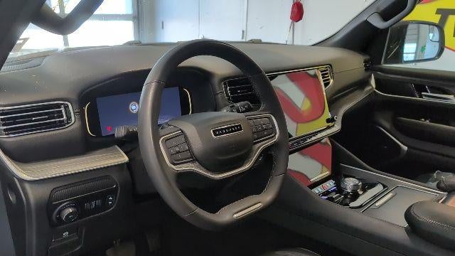 2023 Jeep Wagoneer Carbide