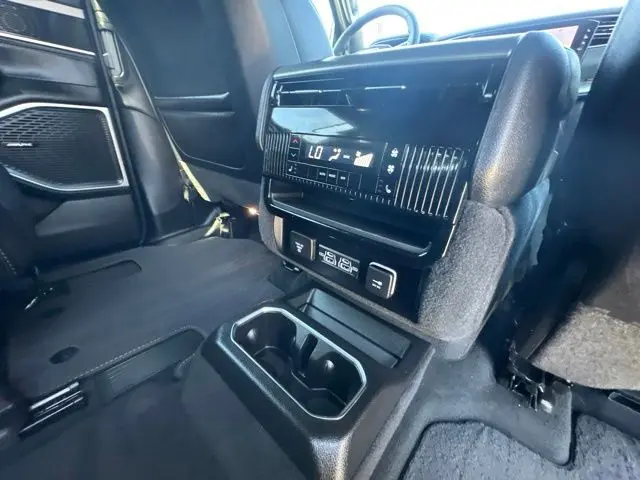 2025 Jeep Wagoneer - $43,700