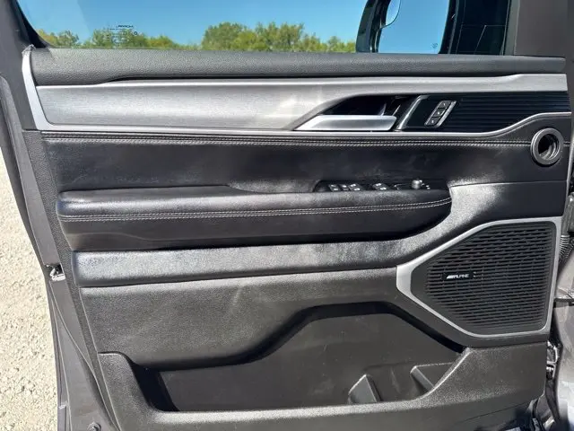 2025 Jeep Wagoneer - $43,700