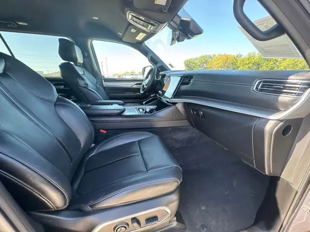 2025 Jeep Wagoneer - $43,700