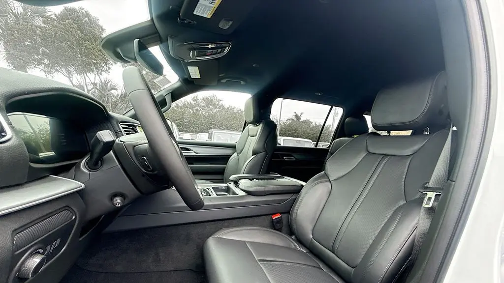 2026 Jeep Grand Wagoneer Limited Altitude