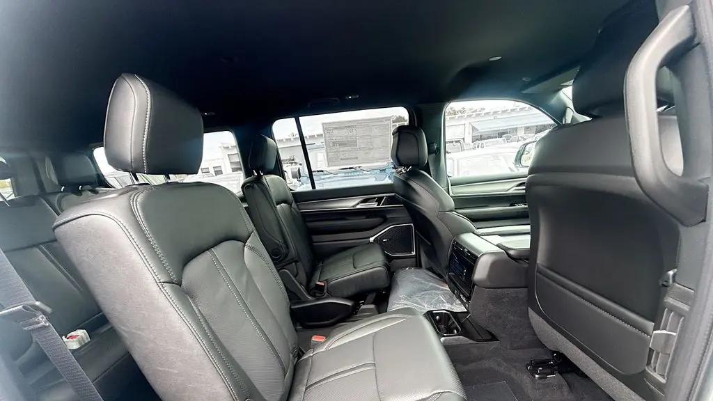2026 Jeep Grand Wagoneer Limited Altitude