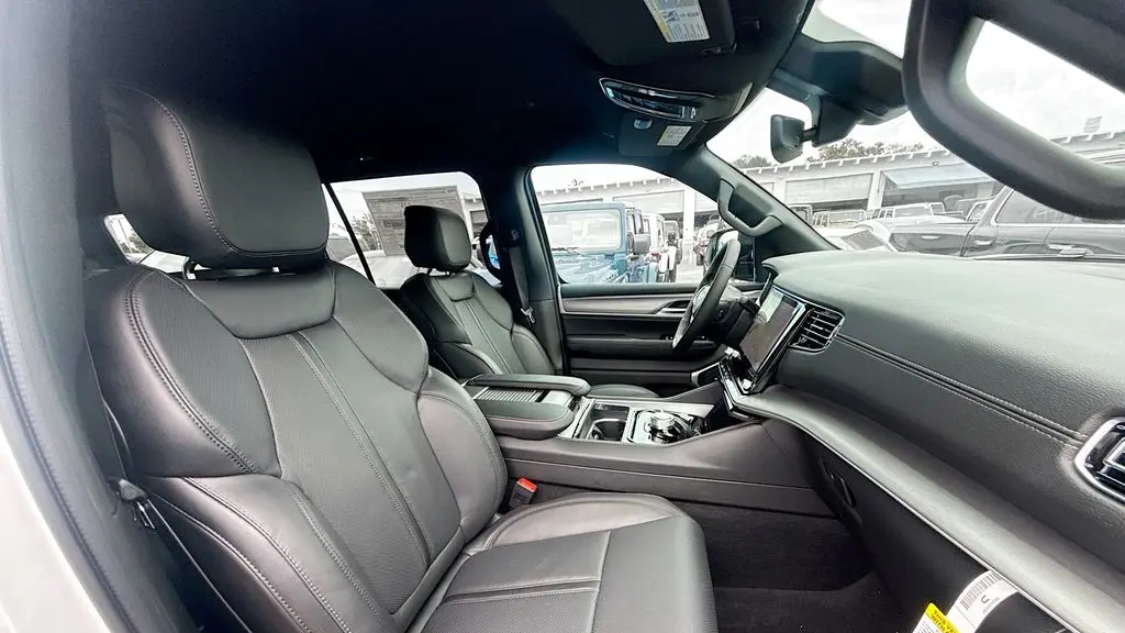 2026 Jeep Grand Wagoneer Limited Altitude