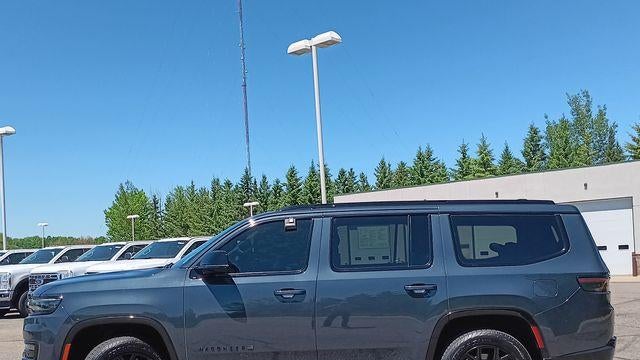 2023 Jeep Wagoneer Carbide