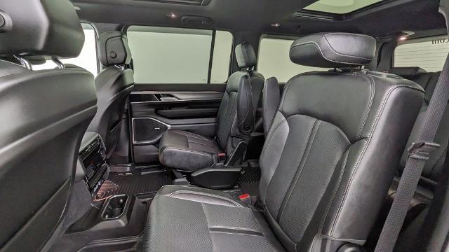 2023 Jeep Wagoneer Carbide
