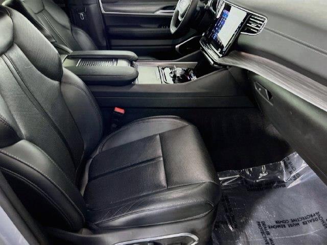 2024 Jeep Wagoneer - $33,800
