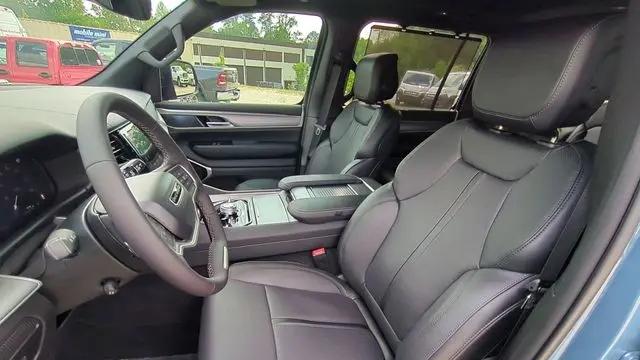 2026 Jeep Grand Wagoneer Limited Reserve
