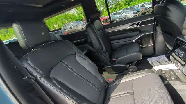 2026 Jeep Grand Wagoneer Limited Reserve